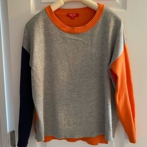Women’s shirt/ sweater